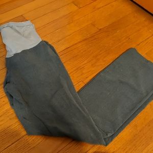 Maternity pants - small